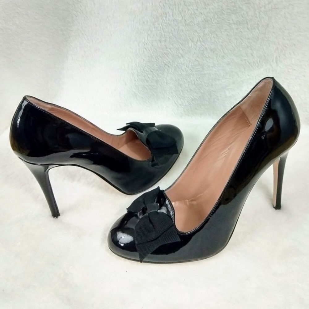 RED VALENTINO black patent leather pump heels